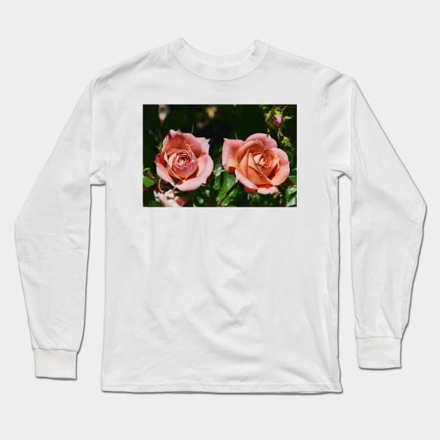 Peach patio roses Long Sleeve T-Shirt by avrilharris